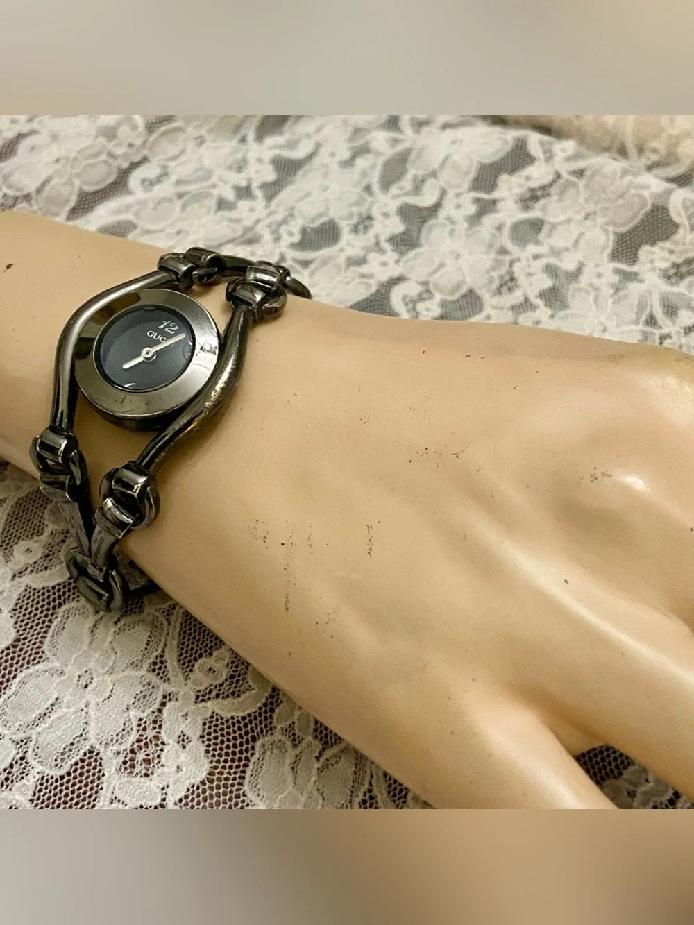 Gucci W118 Water Resistant Silver-Black Quartz Lady Watch